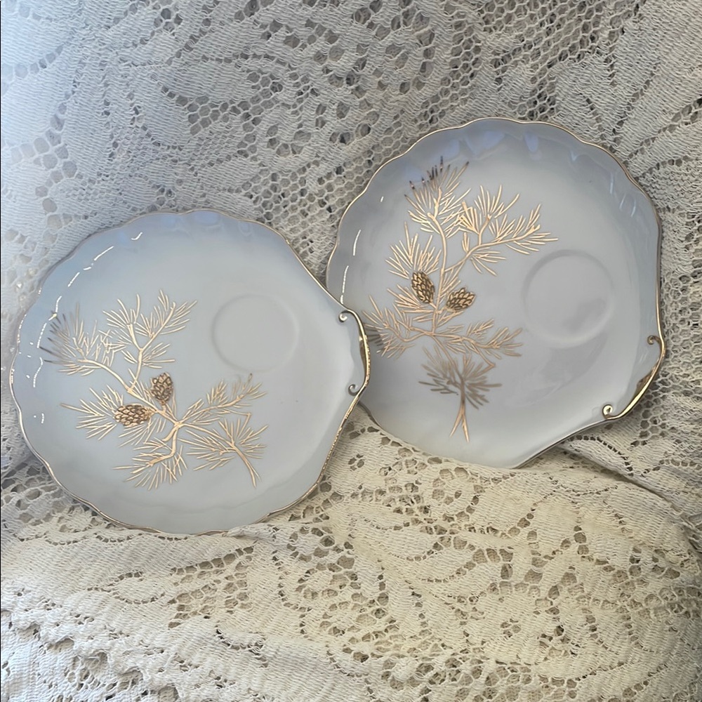 Antique Elegant Golden Pinecone Plates